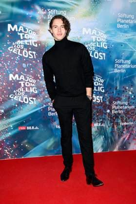 Jahvis Ruland bei der Weltpremiere der 360Â° Fulldome-Show von Peter Schillings Major Tom: völlig losgelöst im Zeiss-Großplanetarium. Berlin, 16.10.2025