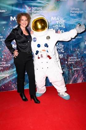 Heike Kloss bei der Weltpremiere der 360Â° Fulldome-Show von Peter Schillings Major Tom: völlig losgelöst im Zeiss-Großplanetarium. Berlin, 16.10.2025