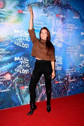 Kerstin Merlin bei der Weltpremiere der 360Â° Fulldome-Show von Peter Schillings Major Tom: völlig losgelöst im Zeiss-Großplanetarium. Berlin, 16.10.2025