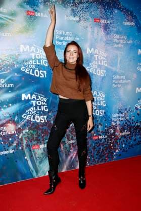 Kerstin Merlin bei der Weltpremiere der 360Â° Fulldome-Show von Peter Schillings Major Tom: völlig losgelöst im Zeiss-Großplanetarium. Berlin, 16.10.2025