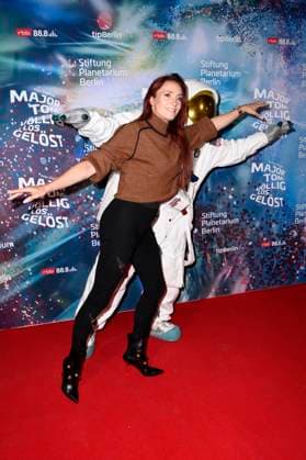 Kerstin Merlin bei der Weltpremiere der 360Â° Fulldome-Show von Peter Schillings Major Tom: völlig losgelöst im Zeiss-Großplanetarium. Berlin, 16.10.2025