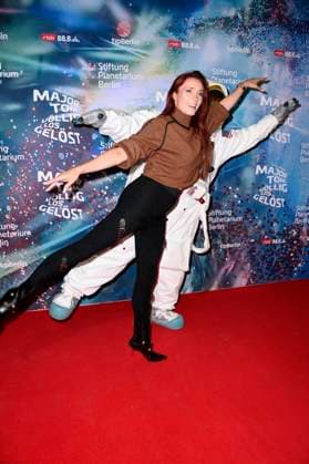 Kerstin Merlin bei der Weltpremiere der 360Â° Fulldome-Show von Peter Schillings Major Tom: völlig losgelöst im Zeiss-Großplanetarium. Berlin, 16.10.2025