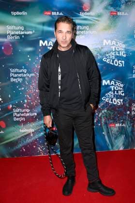 Andreas Elsholz bei der Weltpremiere der 360Â° Fulldome-Show von Peter Schillings Major Tom: völlig losgelöst im Zeiss-Großplanetarium. Berlin, 16.10.2025