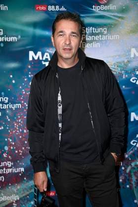 Andreas Elsholz bei der Weltpremiere der 360Â° Fulldome-Show von Peter Schillings Major Tom: völlig losgelöst im Zeiss-Großplanetarium. Berlin, 16.10.2025