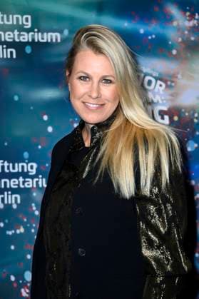 Nadine Krüger bei der Weltpremiere der 360Â° Fulldome-Show von Peter Schillings Major Tom: völlig losgelöst im Zeiss-Großplanetarium. Berlin, 16.10.2025