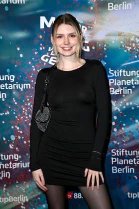 Eva Bloss bei der Weltpremiere der 360Â° Fulldome-Show von Peter Schillings Major Tom: völlig losgelöst im Zeiss-Großplanetarium. Berlin, 16.10.2025
