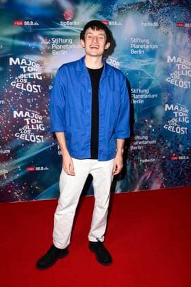 Julian Janssen bei der Weltpremiere der 360Â° Fulldome-Show von Peter Schillings Major Tom: völlig losgelöst im Zeiss-Großplanetarium. Berlin, 16.10.2025
