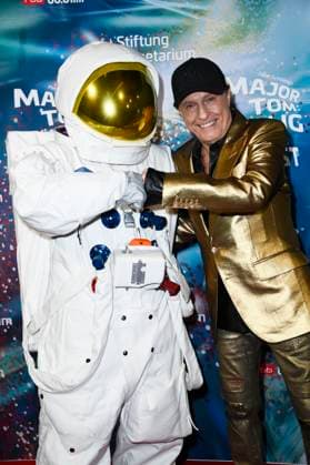 Peter Schilling bei der Weltpremiere der 360Â° Fulldome-Show von Peter Schillings Major Tom: völlig losgelöst im Zeiss-Großplanetarium. Berlin, 16.10.2025