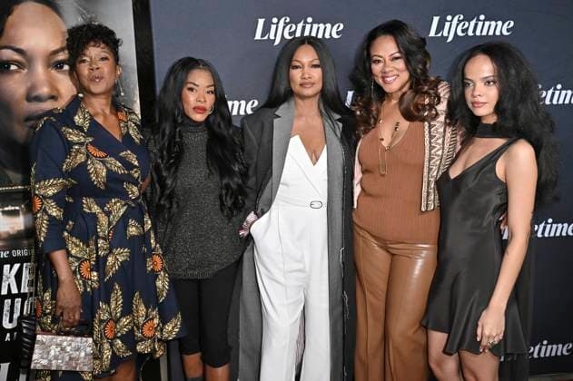 Marci T. House, Golden Brooks, Garcelle Beauvais, Lela Rochon und Sierra Sidwell bei der Premiere des Lifetime-Films Taken at a Truck Stop: A Black Girl Missing im Garland Theatre. Los Angeles, 16.10.2025