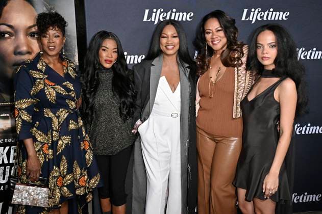 Marci T. House, Golden Brooks, Garcelle Beauvais, Lela Rochon und Sierra Sidwell bei der Premiere des Lifetime-Films Taken at a Truck Stop: A Black Girl Missing im Garland Theatre. Los Angeles, 16.10.2025