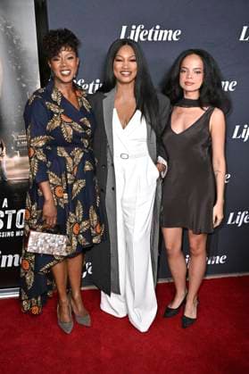 Marci T. House, Garcelle Beauvais und Sierra Sidwell bei der Premiere des Lifetime-Films Taken at a Truck Stop: A Black Girl Missing im Garland Theatre. Los Angeles, 16.10.2025