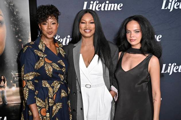Marci T. House, Garcelle Beauvais und Sierra Sidwell bei der Premiere des Lifetime-Films Taken at a Truck Stop: A Black Girl Missing im Garland Theatre. Los Angeles, 16.10.2025