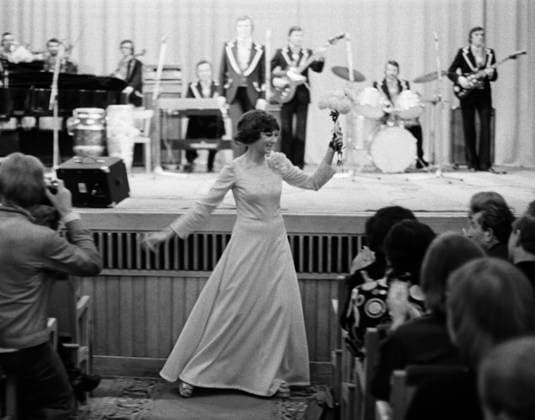 January, 1979. Leningrad, USSR. Soviet singer and actress Edita Piekha (C) performs. The exact date of the photograph is unknown. Yuri Belinsky TASS  15642474