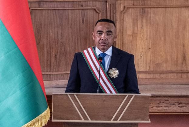 Colonel Michael Randrianirina sworn in as interim president of Madagascar after military takeover ANTANANARIVO, MADAGASCAR - OCTOBER 17: Colonel Michael Randrianirina, leader of the military group that seized power with the support of the army, sworn in as interim president at the High Constitutional Court (HCC) building in Antananarivo, Madagascar on October 17, 2025. Rafalia Henitsoa Anadolu Antananarivo Madagascar. Editorial use only. Please get in touch for any other usage.  Copyright: x2025xAnadoluxRafaliaxHenitsoax