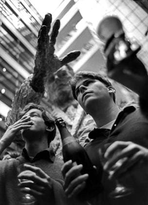 DEU, Deutschland, Berlin, 27.09.1998, Trinken auf den Wahlsieg der SPD in der Berliner Parteizentrale DEU, Germany, Berlin, 27.09.1998, Drinking on the election victory of the SPD in the Berlin party headquarters Copyright: imageBROKER KarstenxThielker ibljjr15259574.jpg