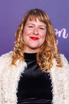 Amazon Premiere - Maxton Hall - Die Welt Zwischen Uns - Mona Kasten bei der Amazon Prime Serien Premiere Maxton Hall - Die Welt Zwischen Uns im Tempodrom am 17.10.2025 in Berlin. Copyright: xEventpressxKochanx