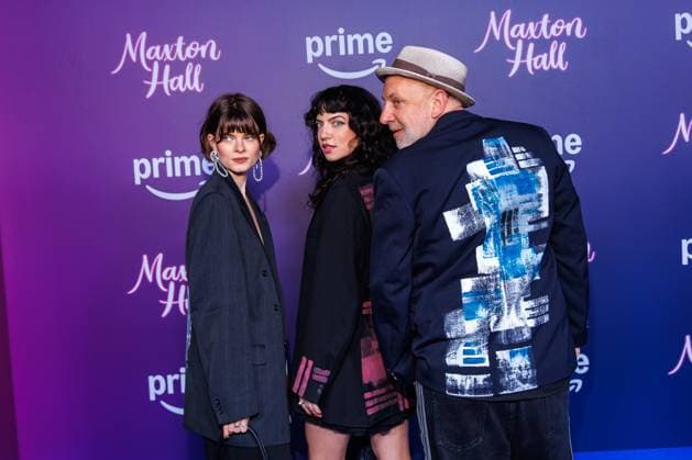 Amazon Premiere - Maxton Hall - Die Welt Zwischen Uns - Edda Eggers, Regina Tiessen und Tom Sielski bei der Amazon Prime Serien Premiere Maxton Hall - Die Welt Zwischen Uns im Tempodrom am 17.10.2025 in Berlin. Copyright: xEventpressxKochanx