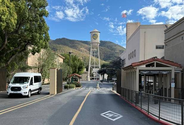 Warner Bros. Studios in Burbank. Los Angeles, 01.10.2025. Los Angeles USA *** Warner Bros Studios in Burbank Los Angeles, 01 10 2025 Los Angeles USA Copyright: xThomasxImox