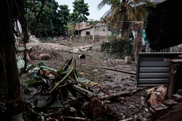 October 17, 2025, Veracruz, Poza Rica, Mexico: One week after Tropical Storm RAYMOND caused severe damage and flooding in Poza Rica, Veracruz, a caravan of Mexican Red Cross personnel delivered humanitarian aid, provided health services, and provided free internet access to contact or search for missing relatives in the most affected areas of this municipality. The oÂlamo region was the hardest hit, where water swept away vehicles and furniture, and even completely covered some homes due to overflowing rivers. This also damaged communication and electricity services. The cleanup work has been carried out largely by residents themselves, as they are in areas that are difficult to access due to the enormous amount of mud covering their stre - ZUMAp204 20251017_zip_p204_040 Copyright: xJosuexPerezx