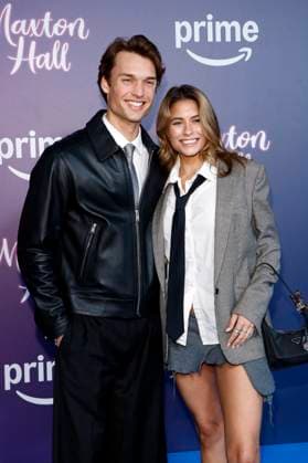Arne-Carlos Böttcher und Viviana Wessels bei der Premiere der 2. Staffel der Amazon Prime Video Serie Maxton Hall - Die Welt zwischen uns im Tempodrom. Berlin, 17.10.2025