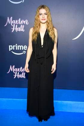 abb Maxton Hall- Sonja Weißer Weisser zu Gast auf dem blauen Teppich bei der Premiere der Amazon Prime TV Serie Maxton Hall - Die Welt zwischen uns Staffel 2 im Tempodrom am 17.10.2025 in Berelin Berlin Deutschland