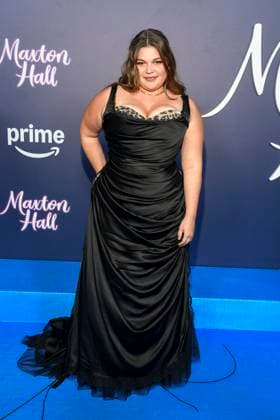 abb Maxton Hall- Runa Greiner zu Gast auf dem blauen Teppich bei der Premiere der Amazon Prime TV Serie Maxton Hall - Die Welt zwischen uns Staffel 2 im Tempodrom am 17.10.2025 in Berelin Berlin Deutschland