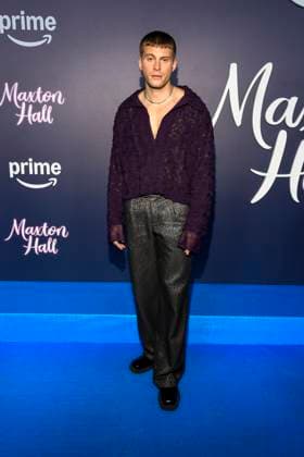 abb Maxton Hall- Ben Felipe zu Gast auf dem blauen Teppich bei der Premiere der Amazon Prime TV Serie Maxton Hall - Die Welt zwischen uns Staffel 2 im Tempodrom am 17.10.2025 in Berelin Berlin Deutschland