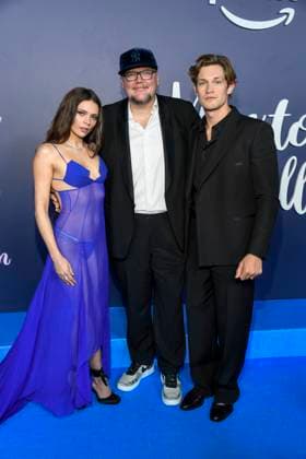 abb Maxton Hall- Harriet Herbig-Matten, Martin Schreier und Damian Hardung zu Gast auf dem blauen Teppich bei der Premiere der Amazon Prime TV Serie Maxton Hall - Die Welt zwischen uns Staffel 2 im Tempodrom am 17.10.2025 in Berelin Berlin Deutschland *** abb Maxton Hall Harriet Herbig Matten, Martin Schreier and Damian Hardung as guests on the blue carpet at the premiere of the Amazon Prime TV series Maxton Hall The World Between Us Season 2 at the Tempodrom on 17 10 2025 in Berelin Berlin Germany