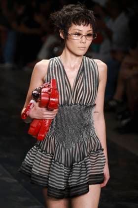 Bold Strap fashion show at SPFW N60 in Sao Paulo Sao Paulo (SP), 10 17 2025 - Fashion Fashion Show Bold Strap Bold Strap fashion show at Sao Paulo Fashion Week - SPFW N60, at Pacubra in Ibirapuera Park in Sao Paulo, this Friday, October 17, 2025. (Foto: Leco Viana Thenews2 imago images) Bold Strap fashion show at SPFW N60 in Sao Paulo  Copyright: xLecoxVianax