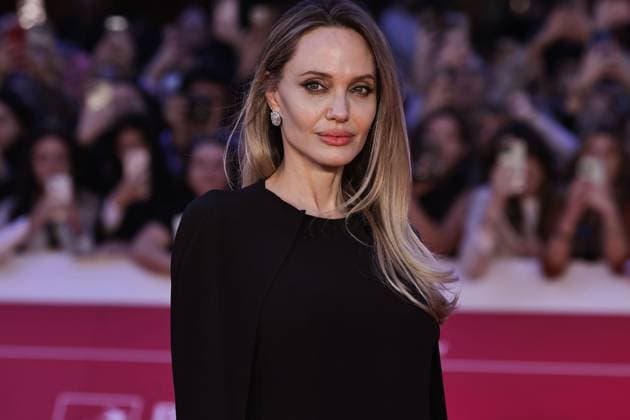 October 18 2025 - Actress and producer ANGELINA JOLIE on the red carpet of the Rome Film Festival for the movie by director Alice Winocour. . EvandroInetti_via ZUMA Wire Rome Italy - ZUMAi15_ 20251018_zaf_i15_018 Copyright: xEvandroxInettix