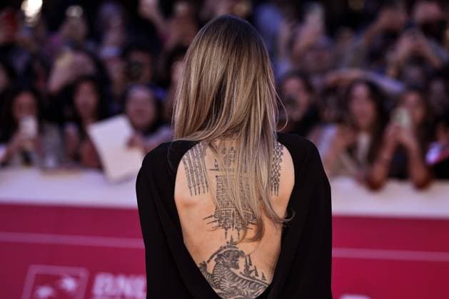 October 18 2025 - Actress and producer ANGELINA JOLIE on the red carpet of the Rome Film Festival for the movie by director Alice Winocour. . EvandroInetti_via ZUMA Wire Rome Italy - ZUMAi15_ 20251018_zaf_i15_022 Copyright: xEvandroxInettix