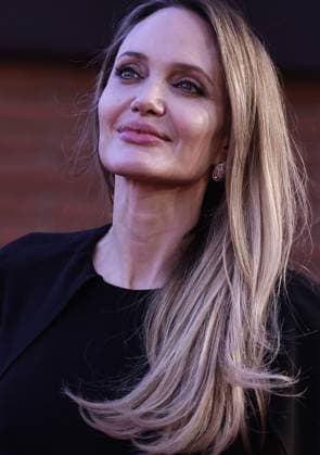 October 18 2025 - Actress and producer ANGELINA JOLIE on the red carpet of the Rome Film Festival for the movie by director Alice Winocour. . EvandroInetti_via ZUMA Wire Rome Italy - ZUMAi15_ 20251018_zaf_i15_029 Copyright: xEvandroxInettix