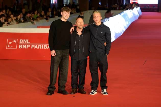 Good boy red carpet in Rome, Italy - 19 Oct 2025 Stephen Graham (c) and sons attend the Good boy movie red carpet at Auditorium Parco della Musica at Rome Film Fest 2025. Rome Italy Copyright: xMarioxCartellix xSOPAxImagesx _DSC8366