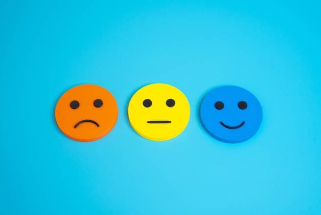 Smileys für Gesichter von traurig bis fröhlich. Bewertung. Umfrage zur Zufriedenheit mit einer Dienstleistung oder einem Produkt. Bewertung, Kundenfeedback und Auswertung der Erfahrung Smileys für Gesichter von traurig bis fröhlich. Bewertung. Umfrage zur Zufriedenheit mit einer Dienstleistung oder einem Produkt. Bewertung, Kundenfeedback und Auswertung der Erfahrung (License=RF) Copyright: xZoonar.com AndriixYalanskyix 23957018