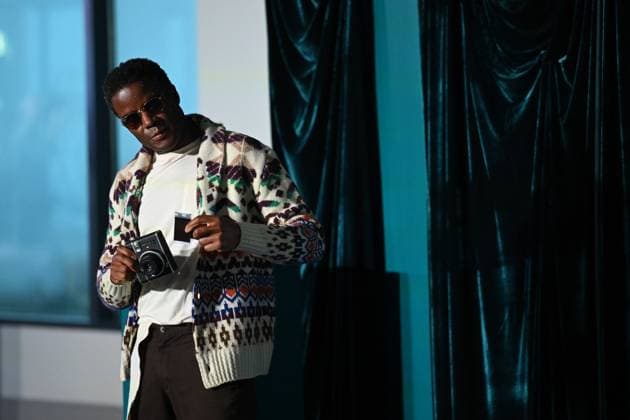 MELBOURNE FASHION WEEK 2025, A model walks the Little Bourke Street runway during the Melbourne Fashion Week Media preview in Melbourne, Monday, October 20, 2025. ( NO ARCHIVING MELBOURNE VICTORIA AUSTRALIA  Copyright: xJAMESxROSSx 20251020171413413676