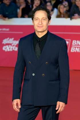 Claudio Santamaria bei der Premiere des Kinofilms Il falsario auf dem 20. Internationalen Filmfestival von Rom Festa del Cinema di Roma 2025 im Auditorium Parco della Musica. Rom, 19.10.2025