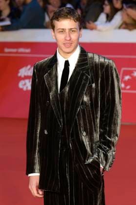 Mattia Carrano bei der Premiere des Kinofilms Il falsario auf dem 20. Internationalen Filmfestival von Rom Festa del Cinema di Roma 2025 im Auditorium Parco della Musica. Rom, 19.10.2025