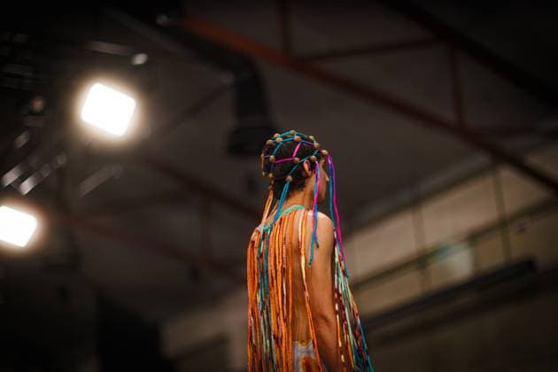 MELBOURNE FASHION WEEK 2025, A model walks the Ganbu Marra Runway during Melbourne Fashion Week at Hotel Melbourne, Melbourne, Monday, October 20, 2025. ( NO ARCHIVING MELBOURNE VICTORIA AUSTRALIA  Copyright: xNADIRxKINANIx 20251020168745433940