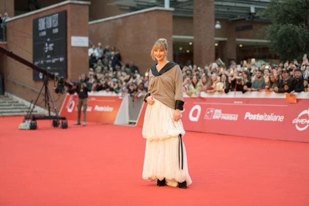 Die My Love - Red Carpet - The 20th Rome Film Festival Jennifer Lawrence attends the Die My Love red carpet during the 20th Rome Film Festival at Auditorium Parco Della Musica in Rome, Italy, on October 20, 2025. Rome Italy  Copyright: xLucaxCarlinox originalFilename: carlino-notitle251020_npLCU.jpg