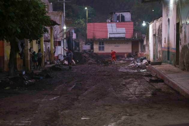 October 20, 2025, Mexico City, Mexico City, Mexico: Damage caused by Hurricane Priscila in the municipality of Huehuetla in the OtomoÂ­ Tepehua mountain range, one of the most affected municipalities in the state of Hidalgo, due to its proximity to the Pantepec River, houses completely filled with mud and cars buried. Mexico City Mexico - ZUMAs310 20251020_zip_s310_016 Copyright: xLuisxExSalgadox