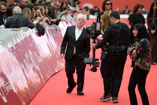 Jim Sheridan bei der Premiere des Kinofilms Re-creation auf dem 20. Internationalen Filmfestival von Rom Festa del Cinema di Roma 2025 im Auditorium Parco della Musica. Rom, 20.10.2025