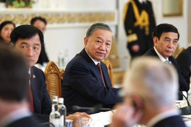 October 21, 2025, Helsinki, Uusimaa, Finland: Official visit to Finland by H. E. Mr To Lam, General Secretary of the Central Committee of the Communist Party of Vietnam and Mrs Ngo Phuong LY 20 - 22 October 2025.. H. E. Mr To Lam, General Secretary of the Central Committee of the Communist Party of Vietnam during a meeting in the Hall of Mirrors of the Presidential Palace. Helsinki Finland - ZUMAt227 20251021_zip_t227_002 Copyright: xMarinaxTakimotox
