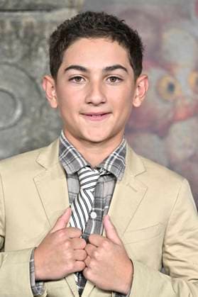 Arian S. Cartaya bei der Premiere der HBO-Serie It: Welcome to Derry auf dem Warner Bros. Studio Gelnnde. Burbank, 20.10.2025