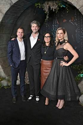 Casey Bloys, Andy Muschietti, Sarah Aubrey und Barbara Muschietti bei der Premiere der HBO-Serie It: Welcome to Derry auf dem Warner Bros. Studio Gelnnde. Burbank, 20.10.2025