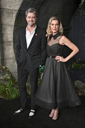 Andy Muschietti und Barbara Muschietti bei der Premiere der HBO-Serie It: Welcome to Derry auf dem Warner Bros. Studio Gelnnde. Burbank, 20.10.2025