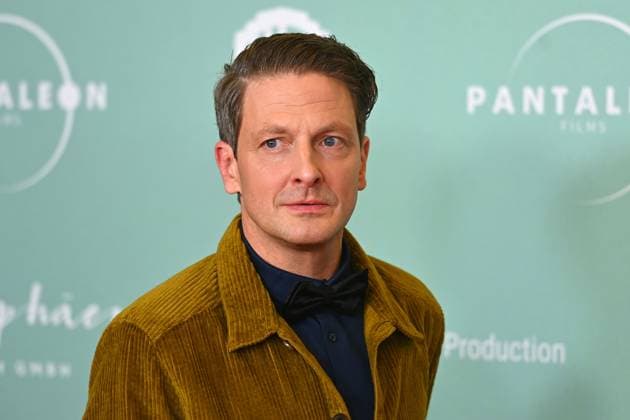Holger STOCKHANS (Schauspieler), Einzelbild,angeschnittenes Einzelmotiv,Halbfigur,halbe Figur. Weltpremiere von NO HIT WONDER am 21.10.2025 im Mathaeser Kino in Muenchen.