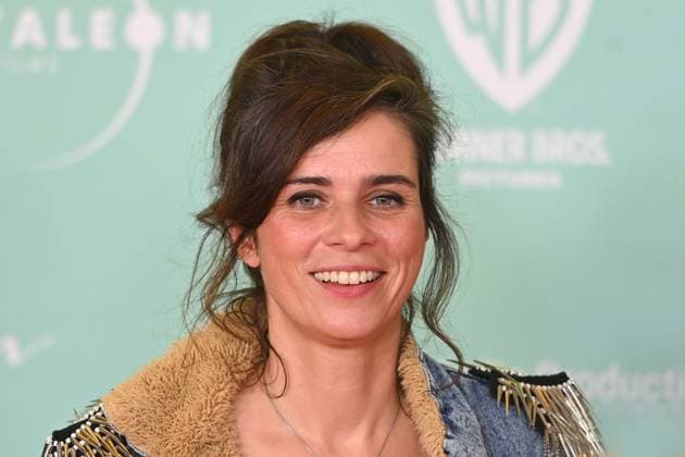 Nora TSCHIRNER (Schauspielerin), Einzelbild,angeschnittenes Einzelmotiv,Portrait,Portraet. Weltpremiere von NO HIT WONDER am 21.10.2025 im Mathaeser Kino in Muenchen.