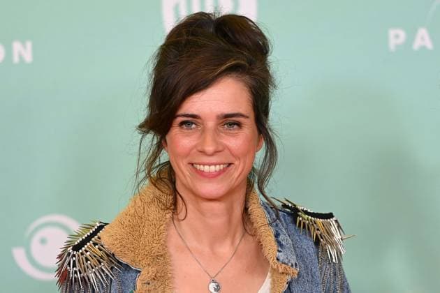 Nora TSCHIRNER (Schauspielerin), Einzelbild,angeschnittenes Einzelmotiv,Portrait,Portraet. Weltpremiere von NO HIT WONDER am 21.10.2025 im Mathaeser Kino in Muenchen.