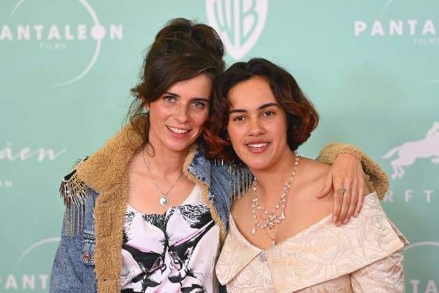 Nora TSCHIRNER (Schauspielerin), Jerusha WAHLEN (Schauspielerin), Weltpremiere von NO HIT WONDER am 21.10.2025 im Mathaeser Kino in Muenchen.