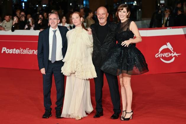 News - Festa del Cinema Roma 2025 - Day 6 Vito Sinopoli, Cristiana Capotondi, Claudio Bisio and Diana Del Bufalo attends the BEST MOVIE WORLDS red carpet during the 20th Rome Film Festival at Auditorium Parco Della Musica on October 21, 2025 in Rome, Italy. Rome Auditorium Parco della Musica Italy Copyright: xDomenicoxCippitellix xLiveMediax LPN_2094314